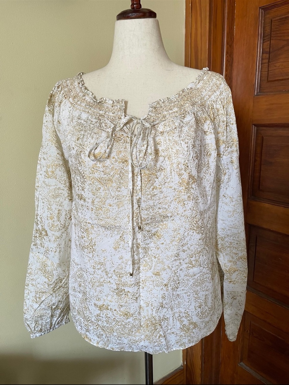 Lauren Ralph Lauren White and Gold Paisley Peasant Top